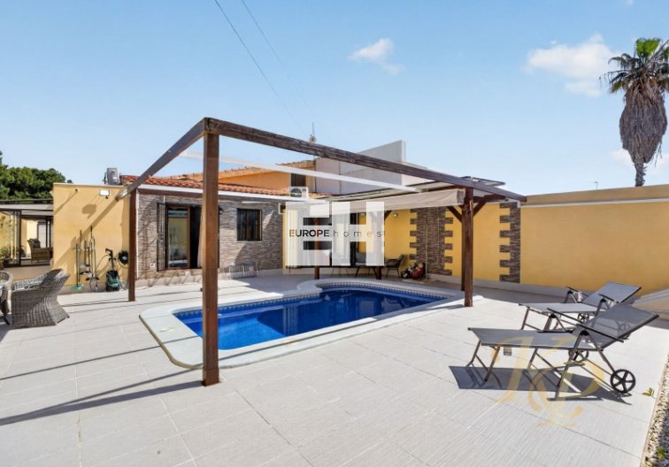 Herverkoop - villa - Torrevieja - Costa Blanca