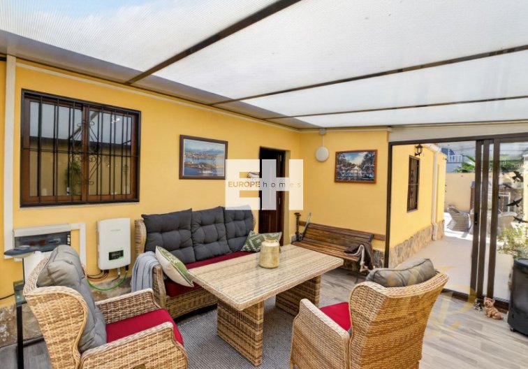Herverkoop - villa - Torrevieja - Costa Blanca