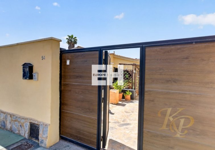 Herverkoop - villa - Torrevieja - Costa Blanca