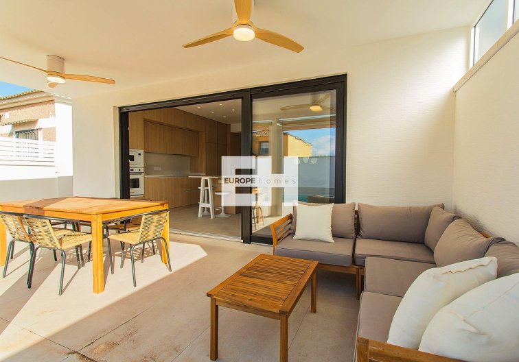 Resale - town house - Torrevieja - La Siesta