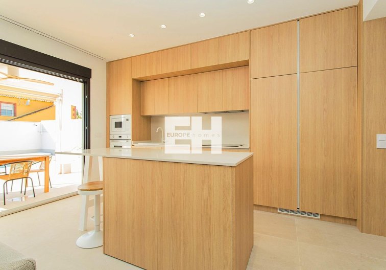 Resale - town house - Torrevieja - La Siesta