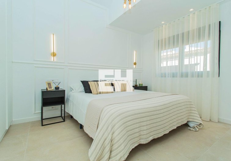 Resale - town house - Torrevieja - La Siesta