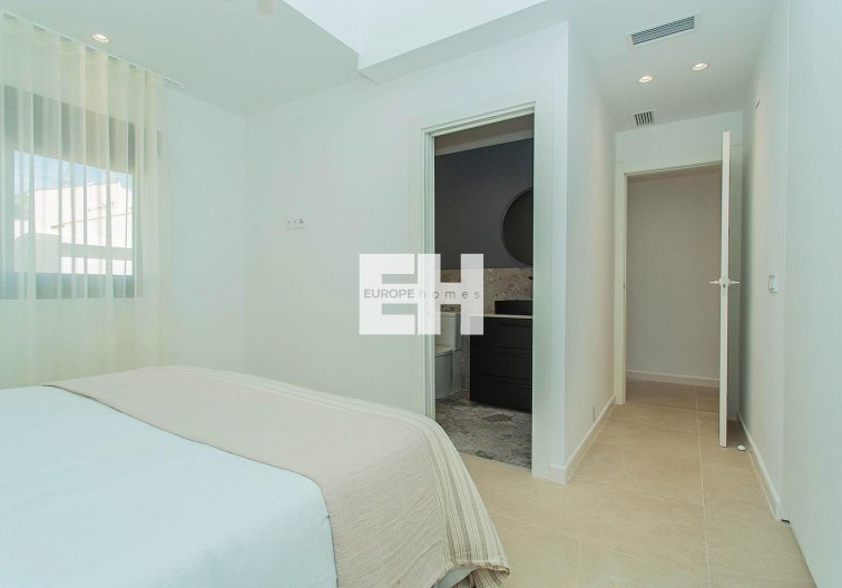 Resale - town house - Torrevieja - La Siesta
