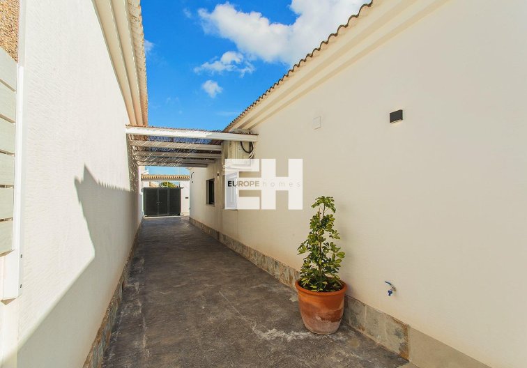 Resale - town house - Torrevieja - La Siesta