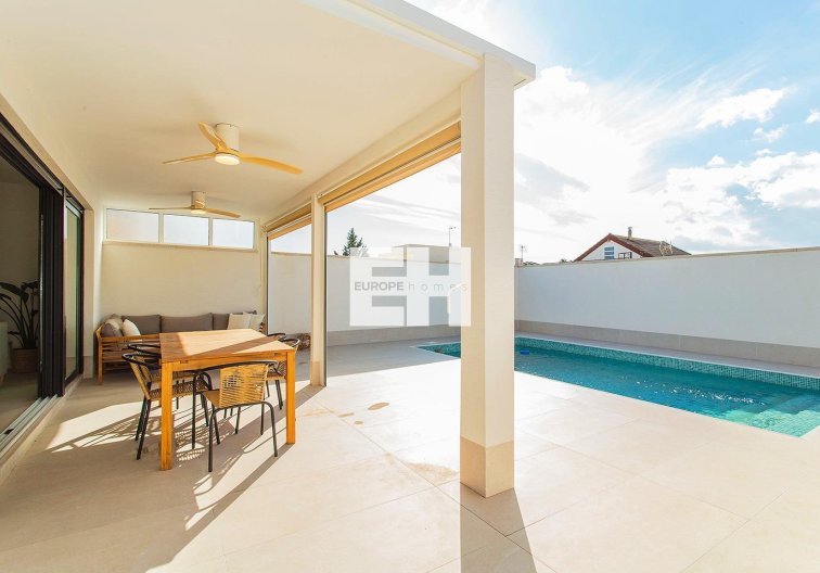 Resale - town house - Torrevieja - La Siesta