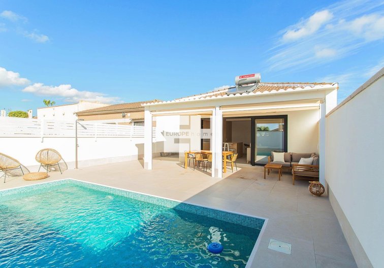Resale - town house - Torrevieja - La Siesta