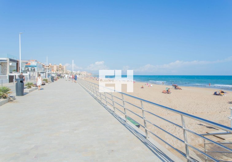 Resale - town house - Torrevieja - La Siesta