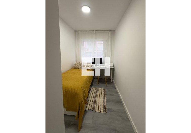 Wiederverkauf - Wohnung - Torrevieja - Centro