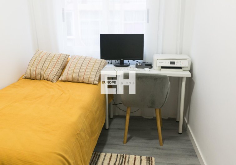 Wiederverkauf - Wohnung - Torrevieja - Centro