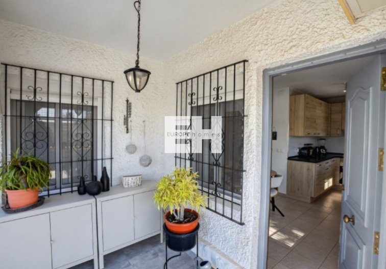 Herverkoop - villa - Torrevieja - Costa Blanca