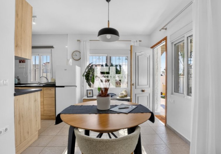 Herverkoop - villa - Torrevieja - Costa Blanca