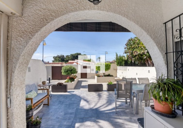 Herverkoop - villa - Torrevieja - Costa Blanca