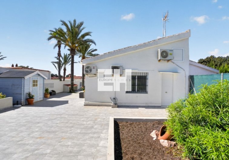 Herverkoop - villa - Torrevieja - Costa Blanca