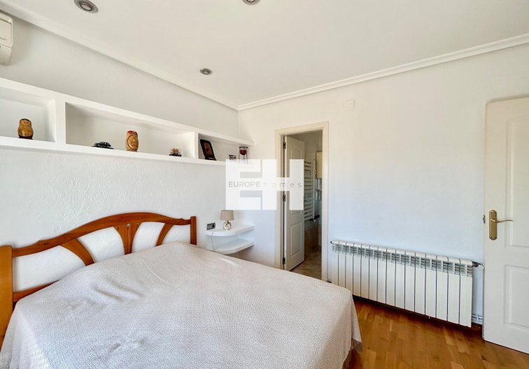 Resale - villa - Torrevieja - San Luis