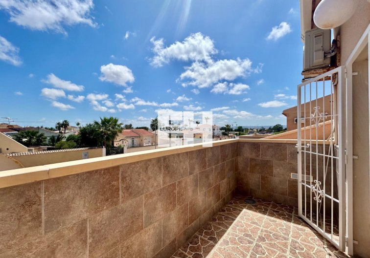Resale - villa - Torrevieja - San Luis