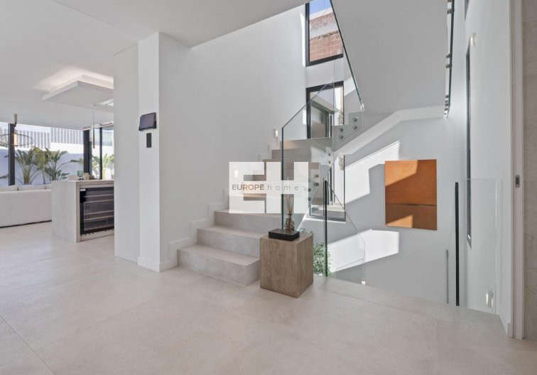 Neubau - villa - Benidorm - Rincón De Loix