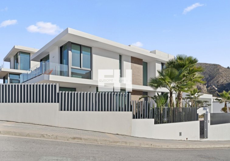 Neubau - villa - Benidorm - Rincón De Loix