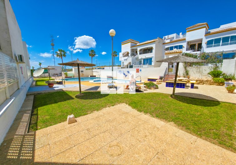 Segunda mano - Apartamento  - Vistabella Golf Entre Naranjos - Inland