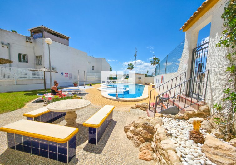 Segunda mano - Apartamento  - Vistabella Golf Entre Naranjos - Inland