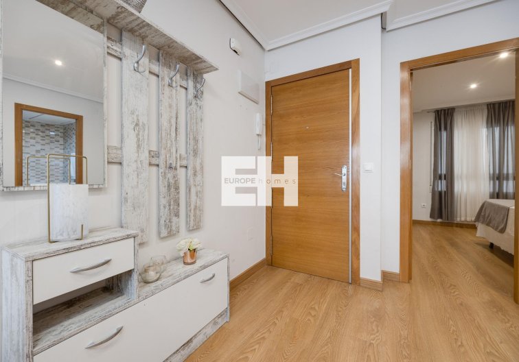 Wiederverkauf - Wohnung - Torrevieja - Centro