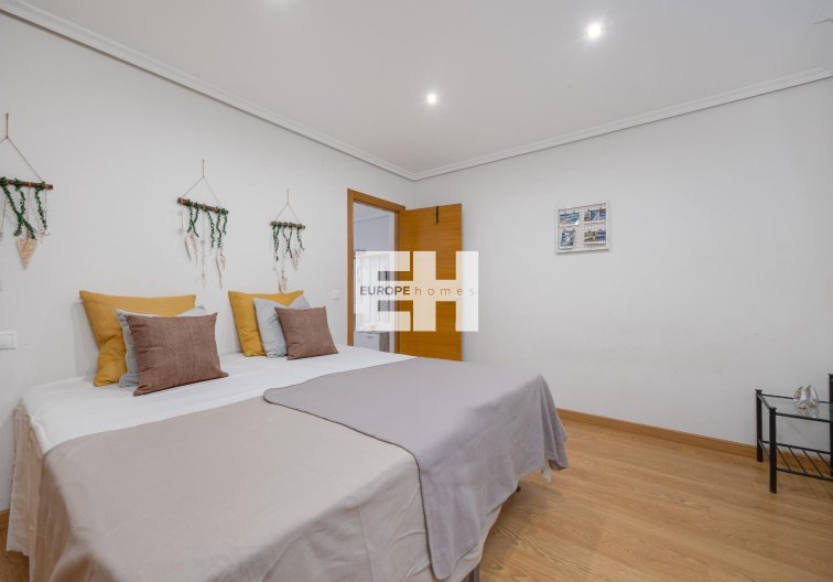 Wiederverkauf - Wohnung - Torrevieja - Centro