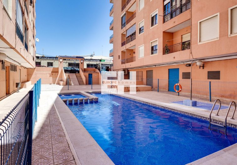 Wiederverkauf - Wohnung - Torrevieja - Centro
