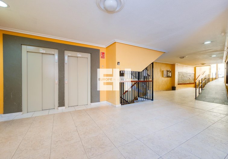 Wiederverkauf - Wohnung - Torrevieja - Centro