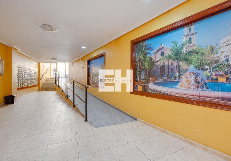 Wiederverkauf - Wohnung - Torrevieja - Centro