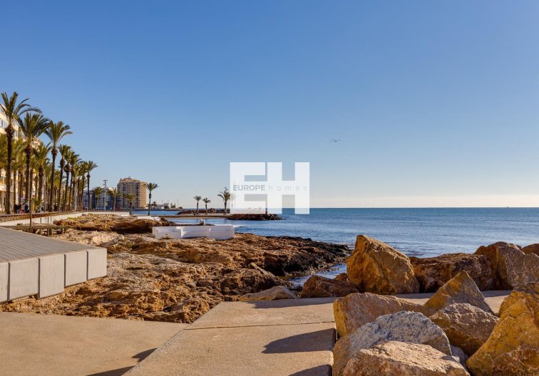 Wiederverkauf - Wohnung - Torrevieja - Centro