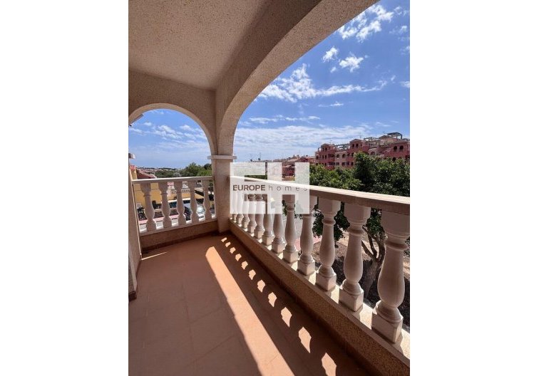 Segunda mano - town house - Villamartin - Costa Blanca