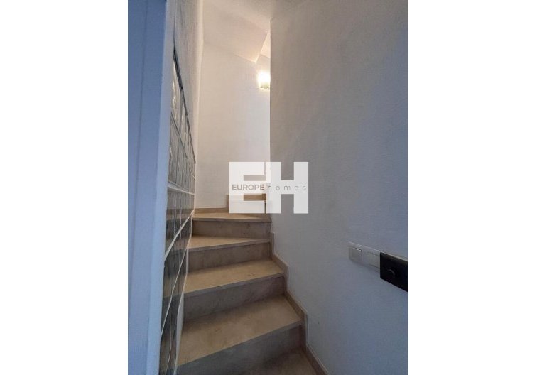 Segunda mano - town house - Villamartin - Costa Blanca