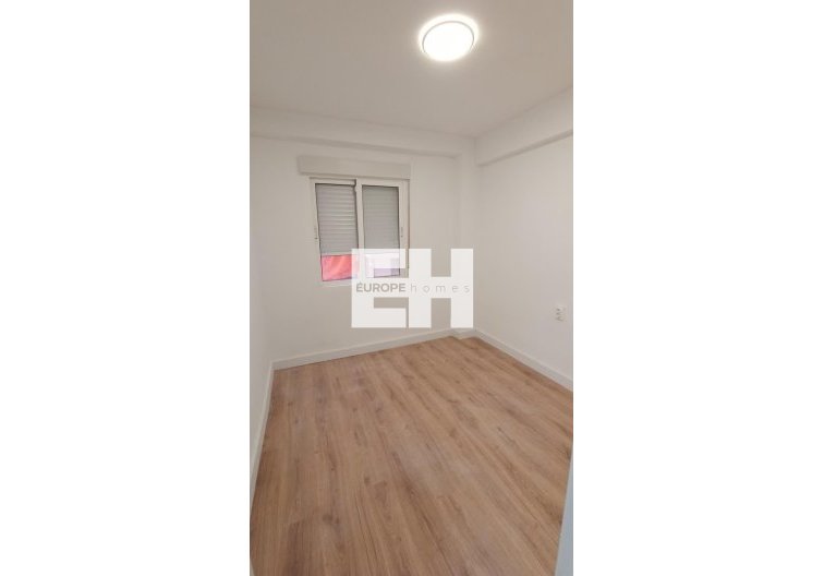 Wiederverkauf - Wohnung - Torrevieja - Centro