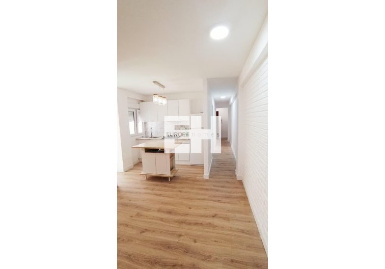Wiederverkauf - Wohnung - Torrevieja - Centro