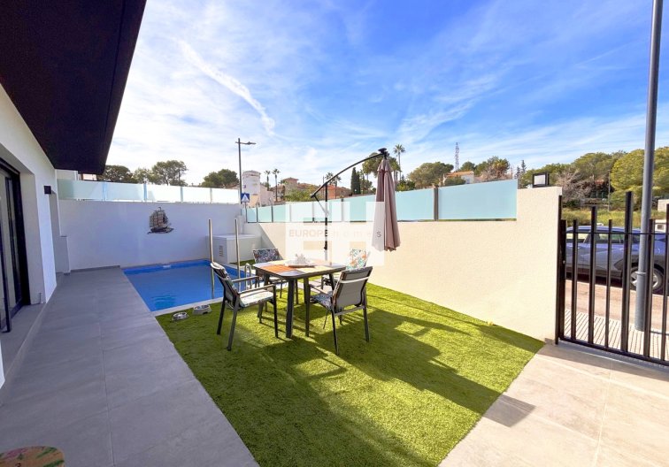 Wiederverkauf - villa - Villamartin - Costa Blanca