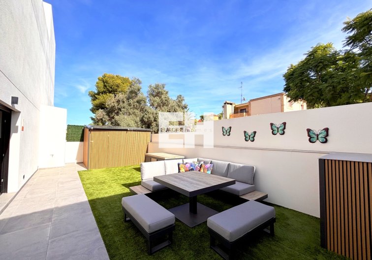 Wiederverkauf - villa - Villamartin - Costa Blanca