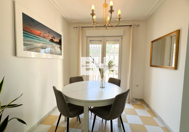 Herverkoop - villa - Torrevieja - Costa Blanca