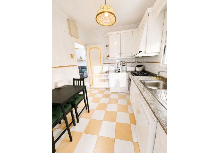 Herverkoop - villa - Torrevieja - Costa Blanca