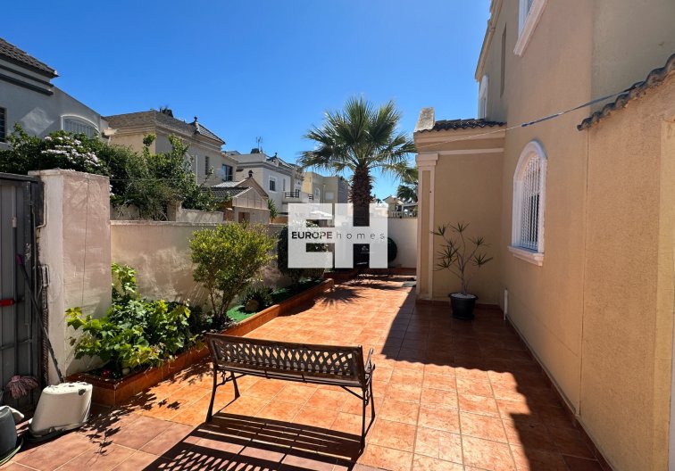 Herverkoop - villa - Torrevieja - Costa Blanca