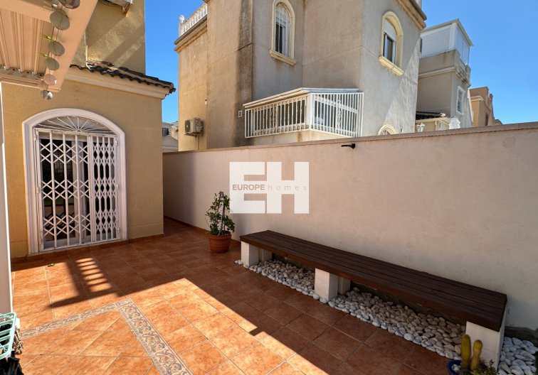 Herverkoop - villa - Torrevieja - Costa Blanca
