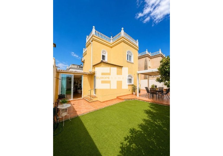 Herverkoop - villa - Torrevieja - Costa Blanca