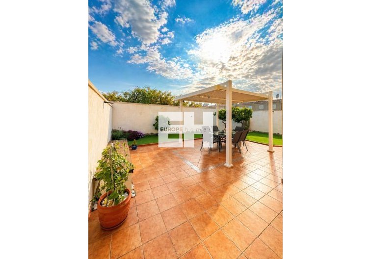 Herverkoop - villa - Torrevieja - Costa Blanca