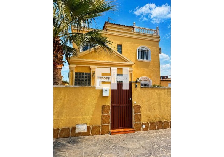 Herverkoop - villa - Torrevieja - Costa Blanca