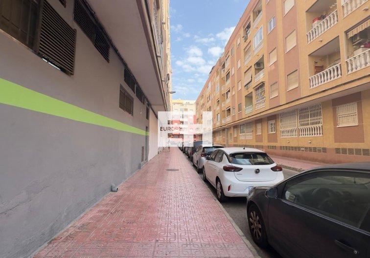 Segunda mano - Apartamento  - Torrevieja - Centro