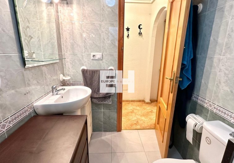 Segunda mano - Apartamento  - Torrevieja - Centro