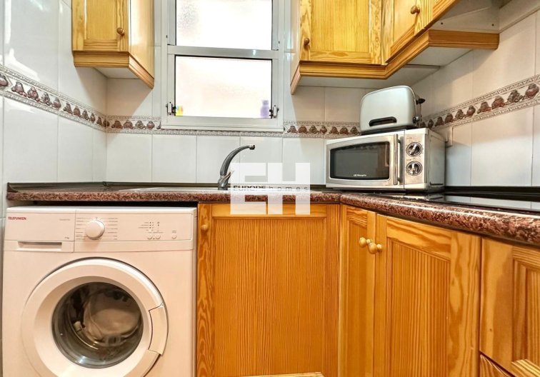 Segunda mano - Apartamento  - Torrevieja - Centro