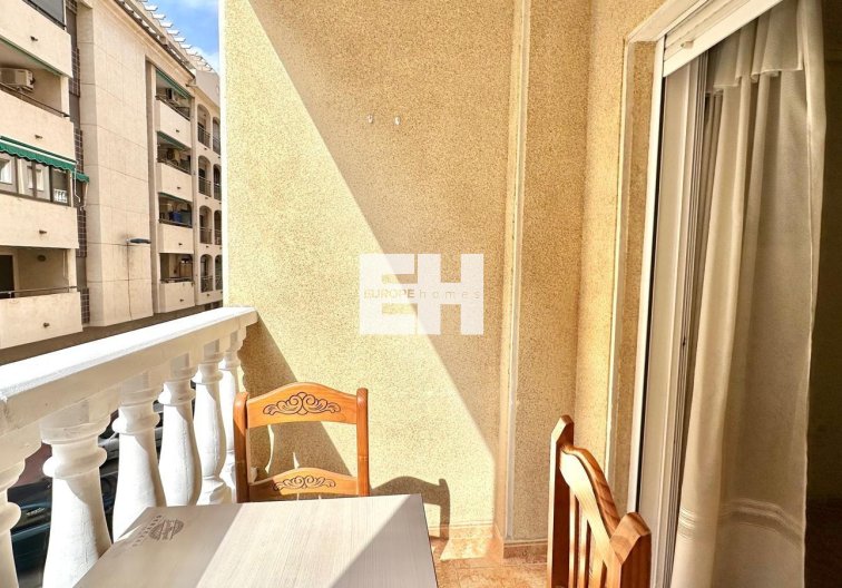 Segunda mano - Apartamento  - Torrevieja - Centro