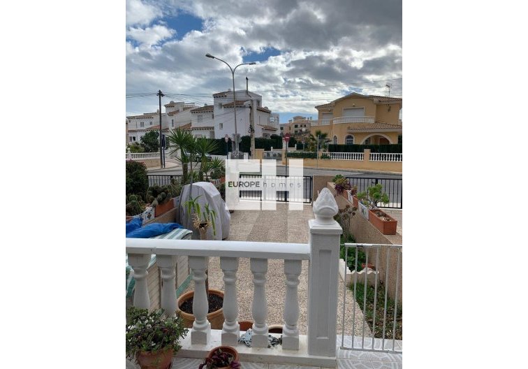 Segunda mano - villa - Orihuela Costa - Las Filipinas