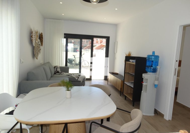 Neubau - Bungalow - Pilar de la Horadada - pueblo