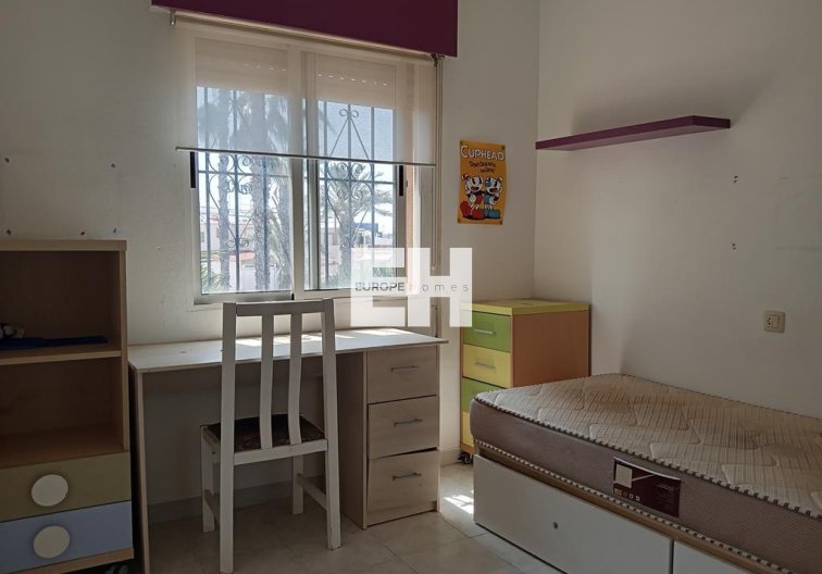 Herverkoop - Duplex - Torrevieja - Carrefour