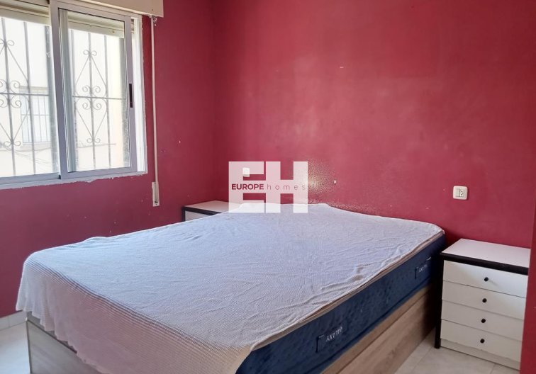 Herverkoop - Duplex - Torrevieja - Carrefour